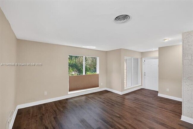 Photo - 539 Menendez Ave House