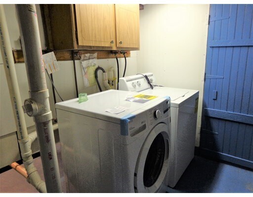 Foto del edificio - 48 Townsend Rd