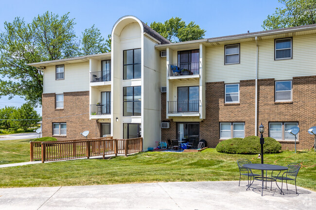 Foto del edificio - Belmont Park Apartments