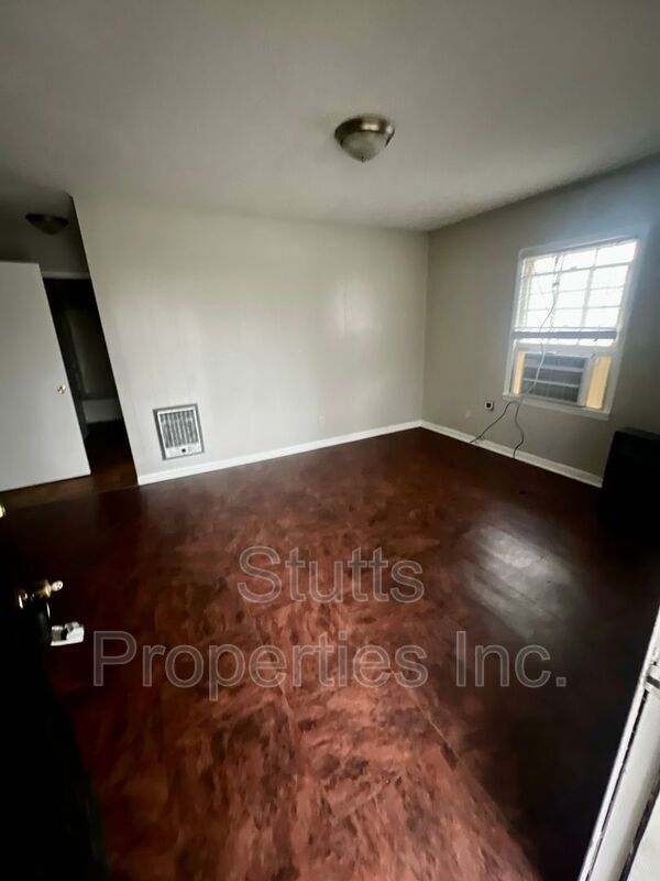 2643 Huntsville Rd Unit 2, Florence, AL 35630 Condo for Rent in Florence, AL