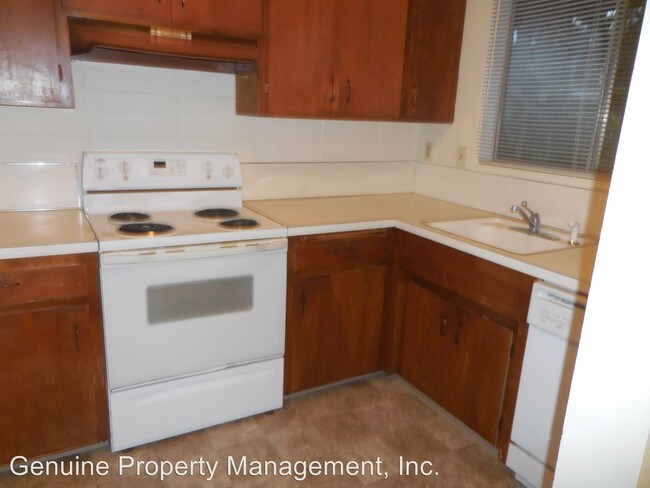 Foto del edificio - 2 br, 1 bath House - 854 Twin Pines Circle #3