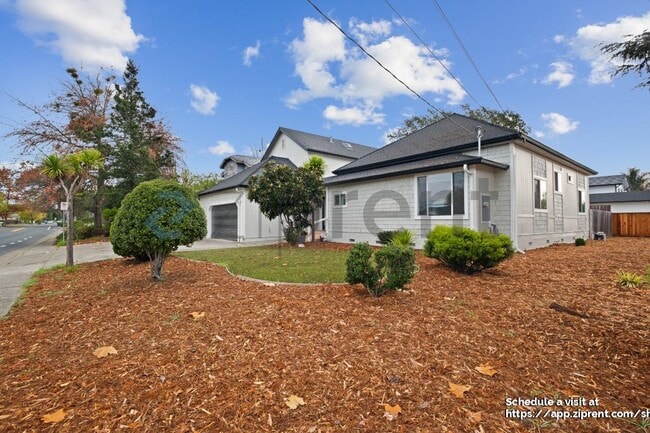 Building Photo - 7920 Hembree Ln