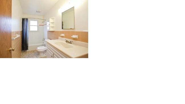 Foto del edificio - 5826 Washburn Ave S