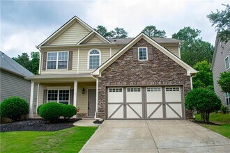 Building Photo - 444 Crestmont Ln