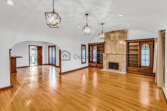 Foto del edificio - 603 S Mansfield Ave
