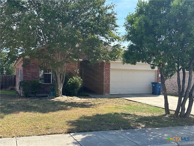Foto del edificio - 2119 Belvedere Ct