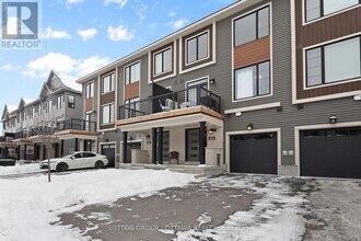 Building Photo - 806 Glissade Grv