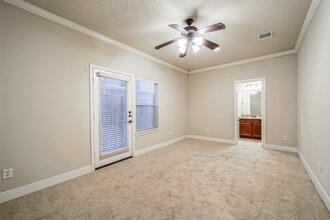 Building Photo - 1117 St Agnes St