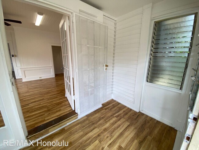 Building Photo - 2 br, 2 bath House - 638 8th Ave.