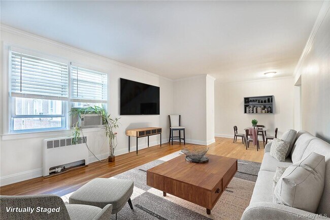 Building Photo - 33 E Grand St