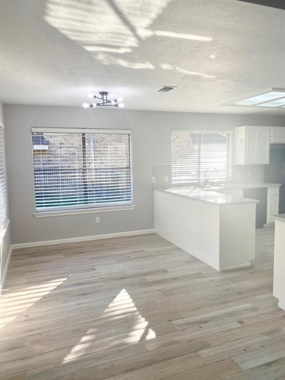 Building Photo - 2338 Brookdale Dr