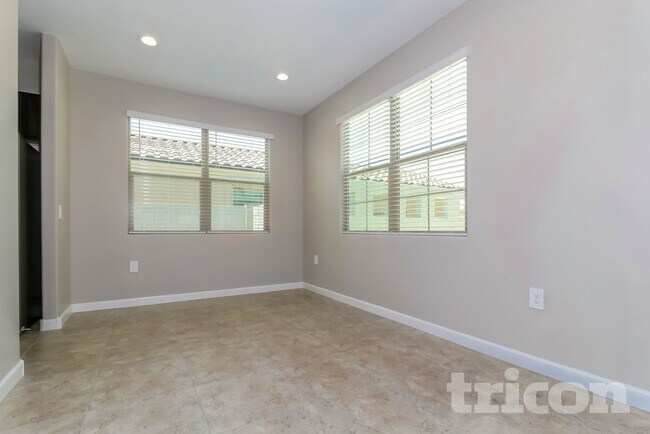 Foto del edificio - 30361 W Crittenden Ln