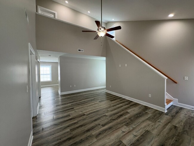 Foto del edificio - 505 Twisted Oak Dr NW