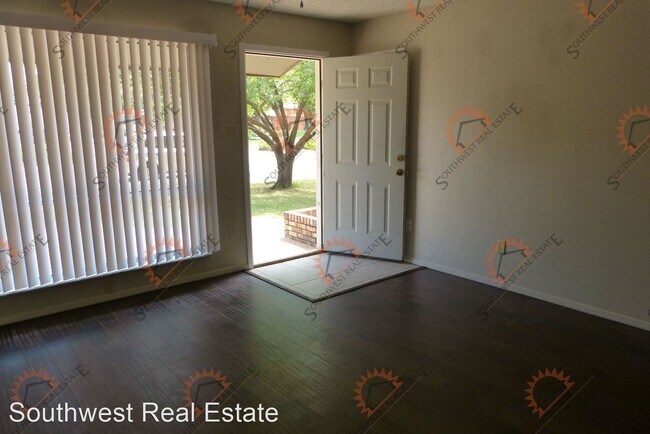 Foto del edificio - 3 br, 1 bath House - 533 Circle Dr.