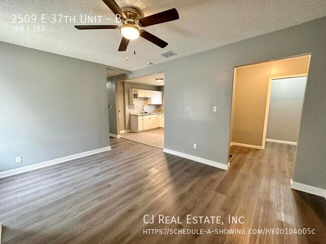 Foto del edificio - 2509 E 37th St