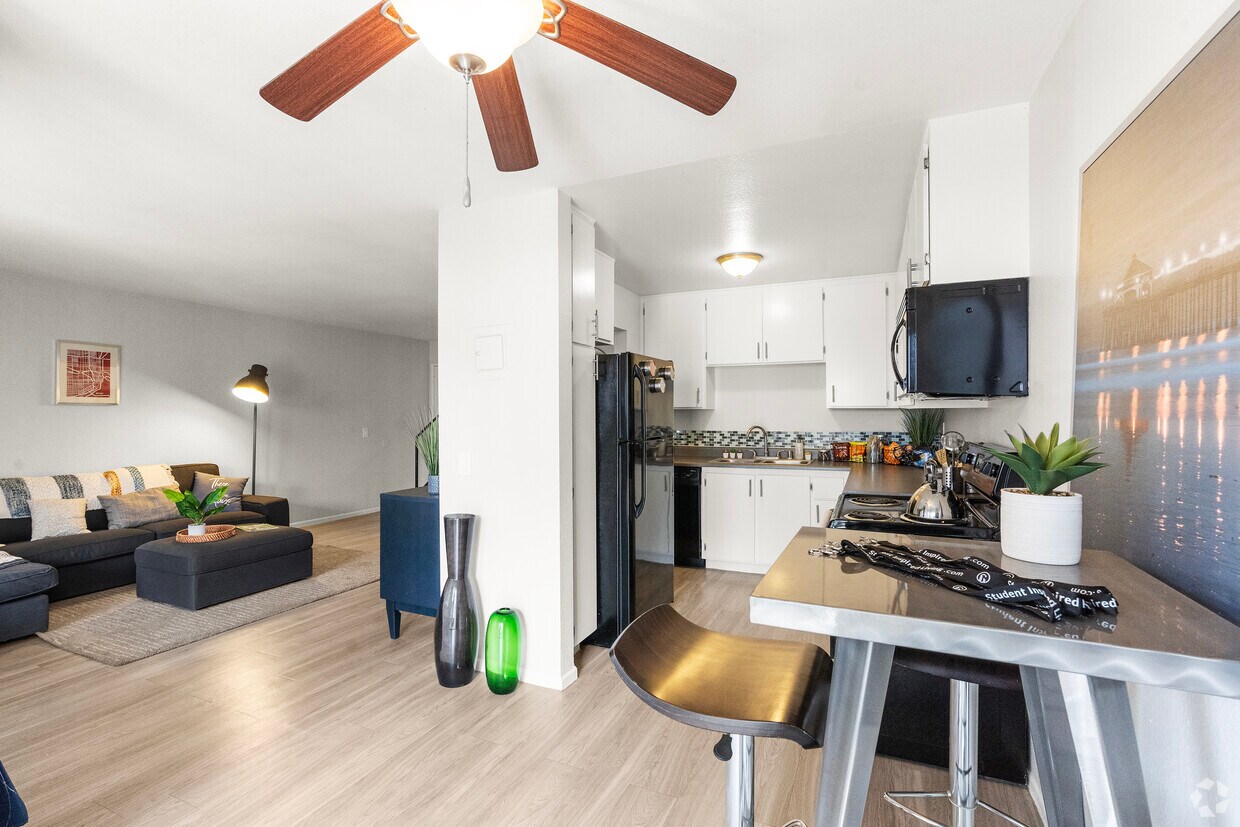 2HAB/1.5BA - University Crest Apartments - Near UCR