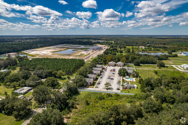 21101 Voyager Blvd Land O Lakes, Florida - Glendale Villas Condominiums