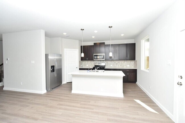 Building Photo - 3119 Moontide Ln