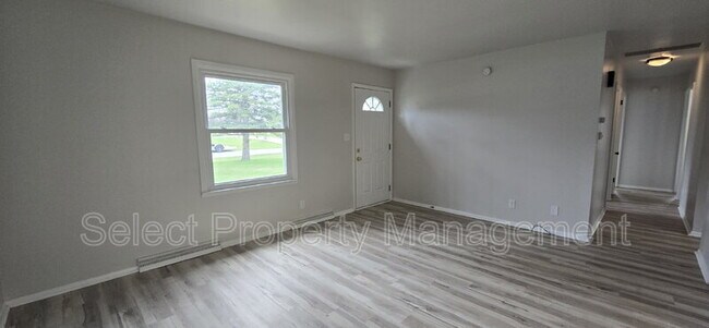 Foto del edificio - 606 Blake Dr