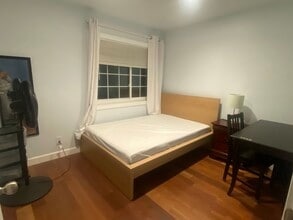 Building Photo - 2634 Hillsborough Pl