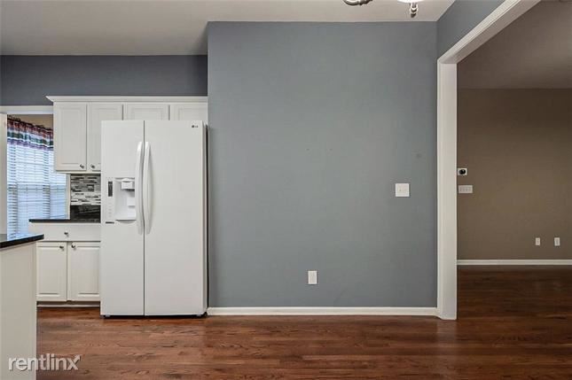 Foto del edificio - 5 br, 3 bath House - 4980 Banfield Court