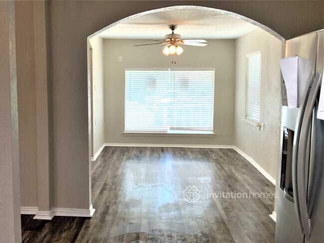 Foto del edificio - 904 N Wood St