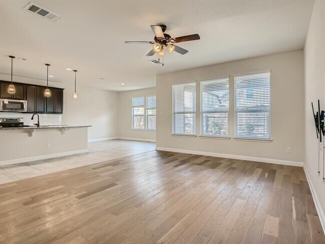 Foto del edificio - 16016 Remington Reserve Way
