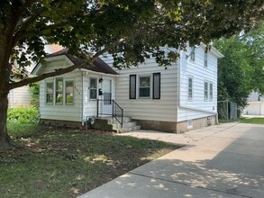 Building Photo - 6028 N 38th St