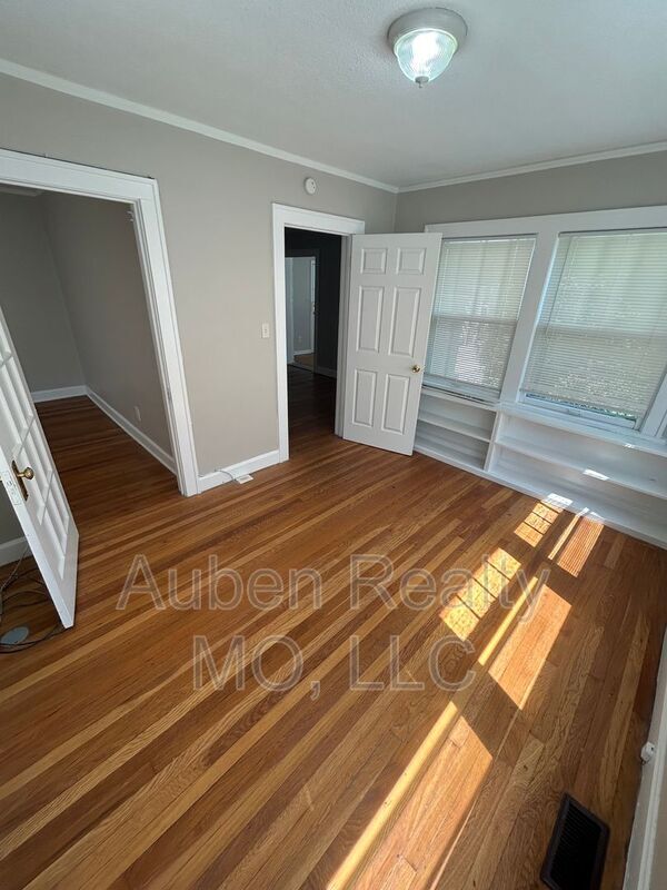 Foto del edificio - 5424 Harrison St