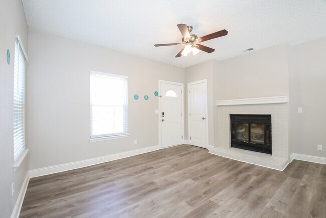 Foto del edificio - 17704 E Bellewood Dr