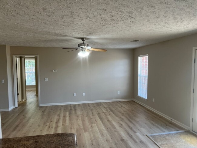 Foto del edificio - Charming 3 Bed 2 Bath Home