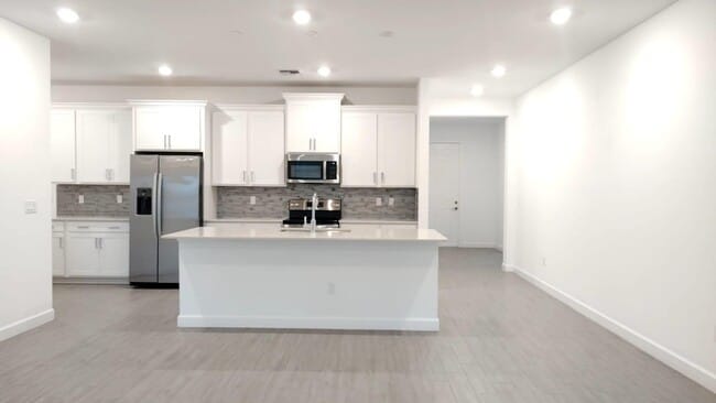 Building Photo - 3199 Streng Ln