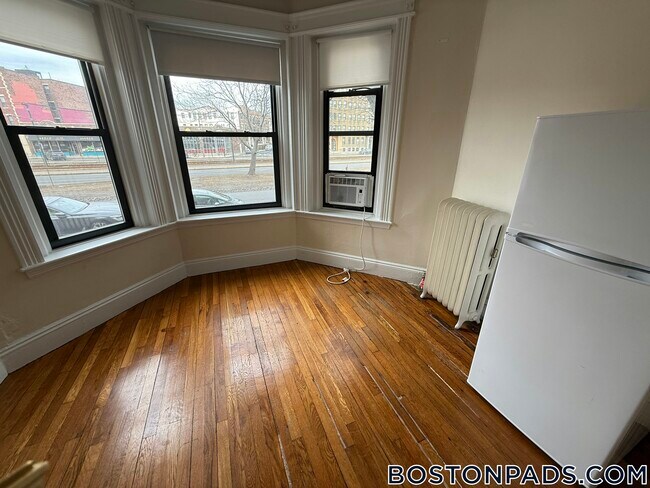 Foto del edificio - 1152 Commonwealth Ave