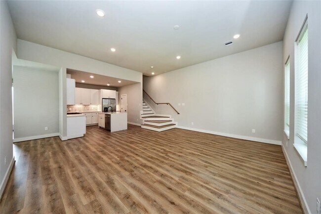 Foto del edificio - 2189 Mansfield St