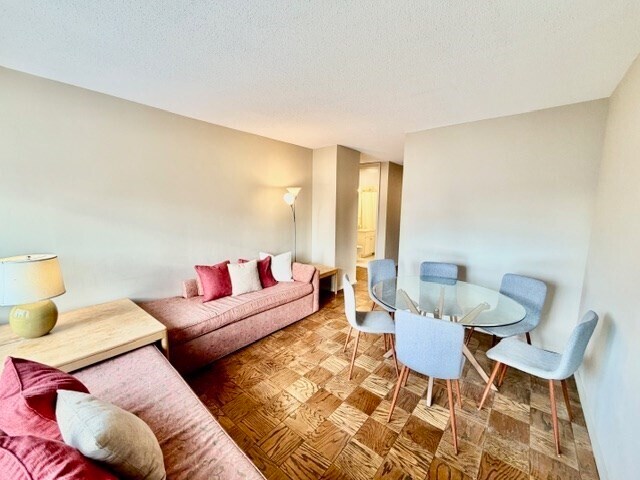 Foto del edificio - 65 E India Row