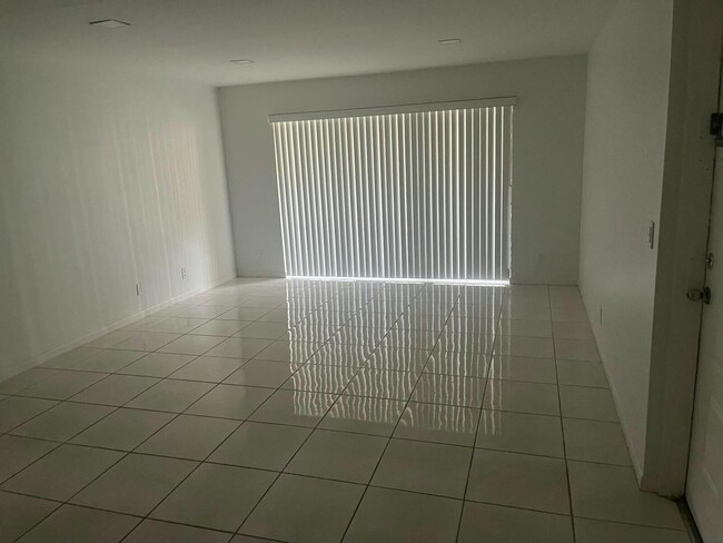 Foto del edificio - 209 Foxtail Dr