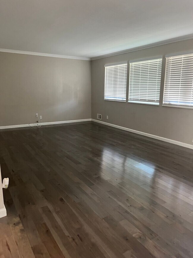 Foto del edificio - Beautiful 4bd 3bth Home Move In Ready!