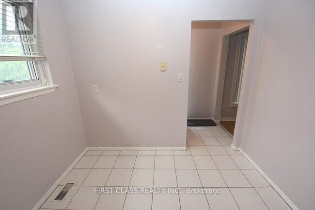 Building Photo - 331 Woodsworth Rd