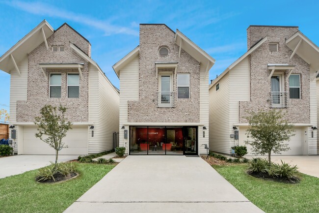 Foto del edificio - 6018 Knox St