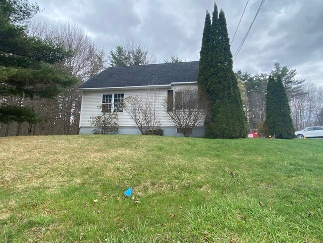 Building Photo - 576 Maine Ave