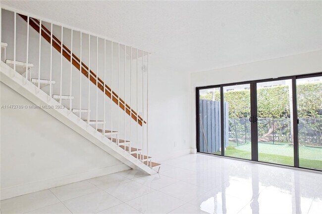 Foto del edificio - 4271 NW 11th St
