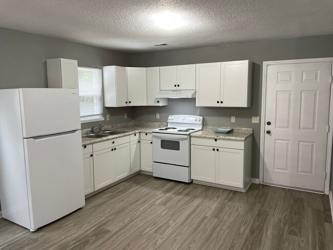 Building Photo - 1257