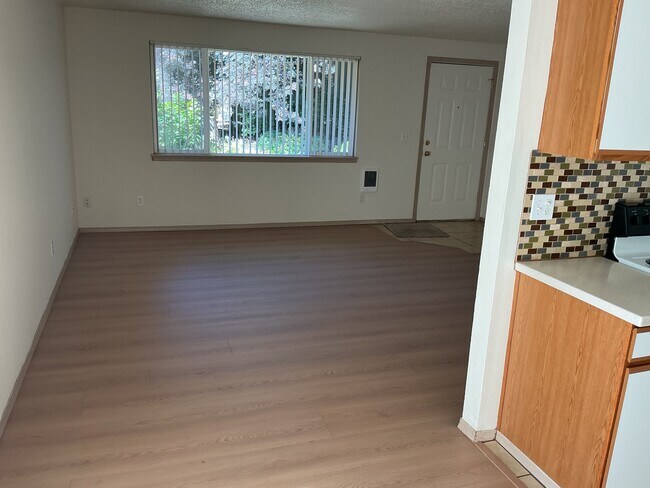 Foto del edificio - 2111 Sunset Ave