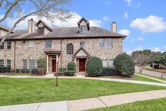 Building Photo - 2102 Gemini St