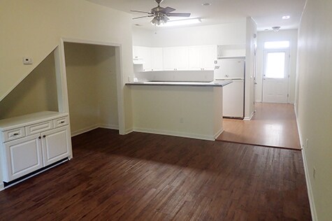 Foto del edificio - 5609 Moss Vine Pl