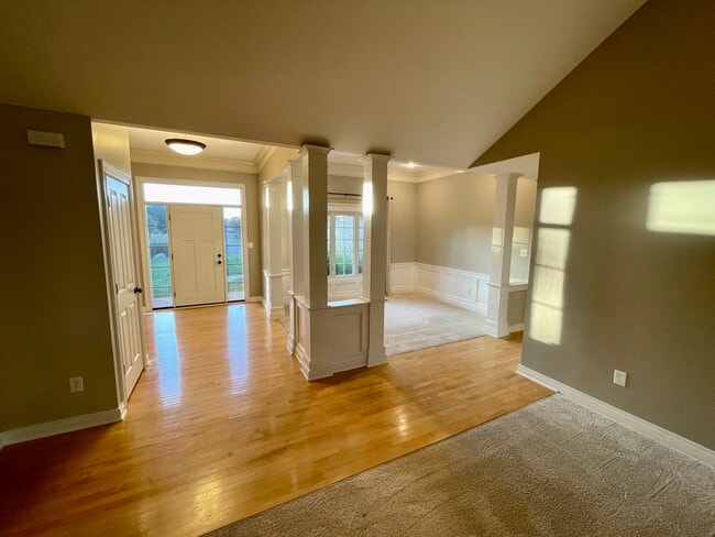 Building Photo - 5011 Windmill Way