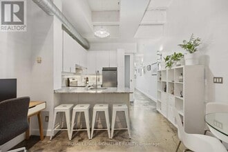 Building Photo - 135-135 Dalhousie St