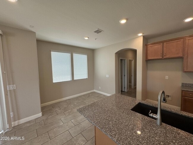Foto del edificio - 1723 N 208th Ave