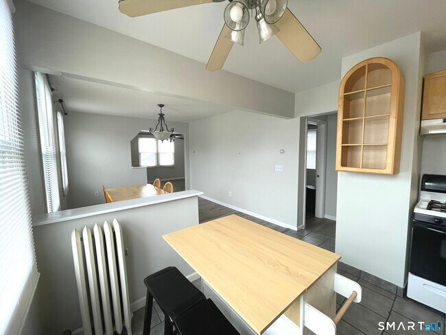 Foto del edificio - 108 Concord St