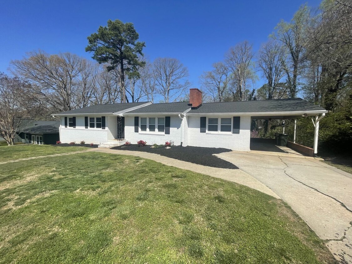 Foto principal - 3 Bd 2 Ba Detached